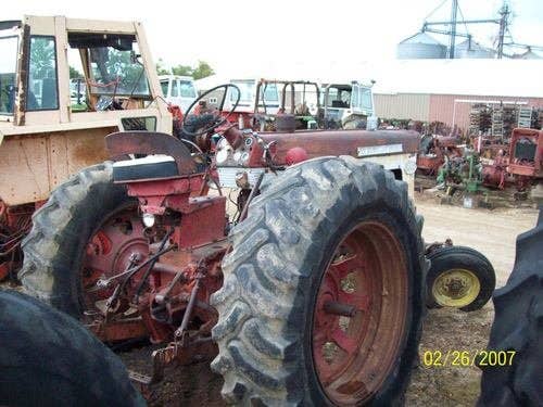 Used International 560 Tractor parts.