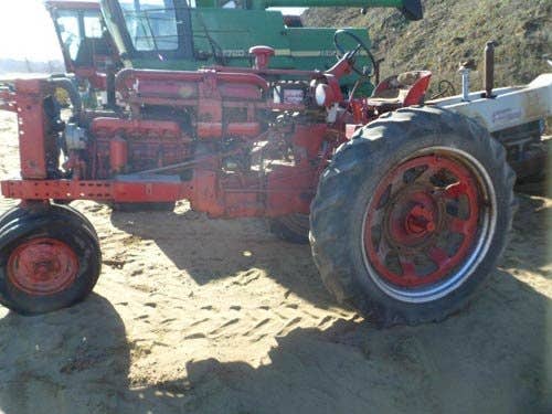 Used International 560 Tractor parts.