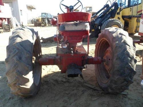 Used International 560 Tractor parts.