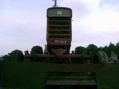 Used International 560 Tractor parts.