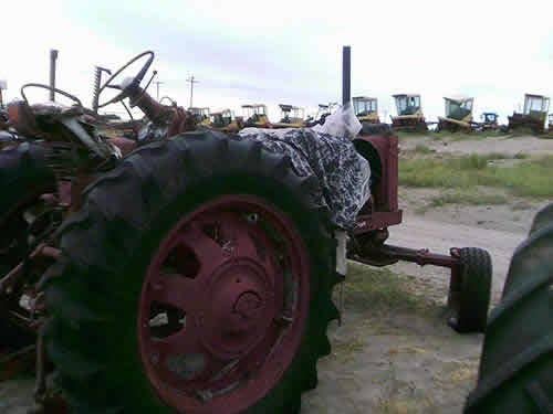 Used International 560 Tractor parts.