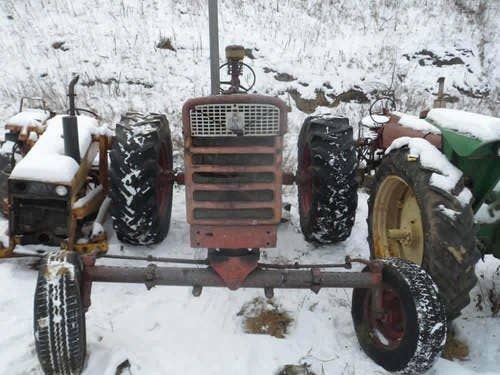 Used International 560 Tractor parts.