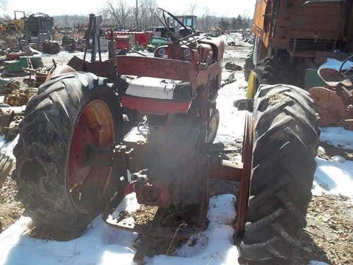 Used International 560 Tractor parts.