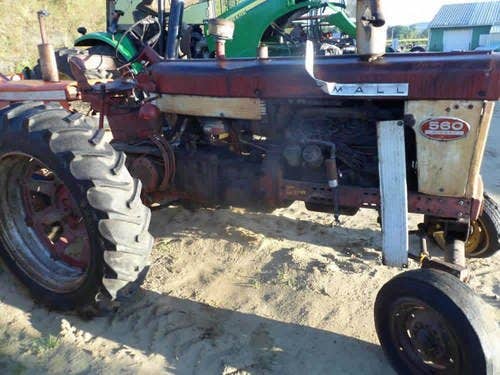 Used International 560 Tractor parts.