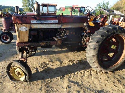 Used International 560 Tractor parts.