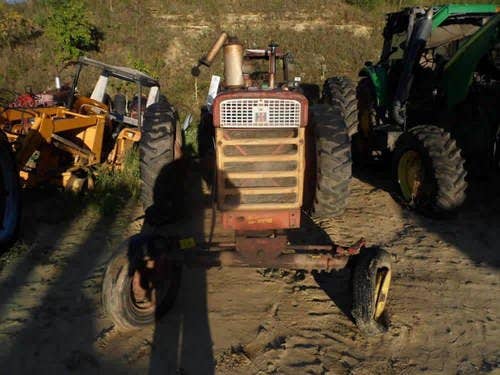 Used International 560 Tractor parts.