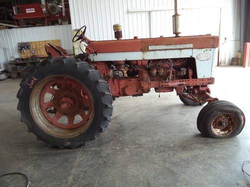 Used International 560 Tractor parts.