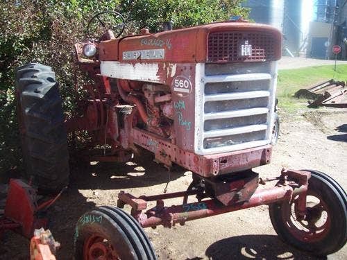 Used International 560 Tractor parts.