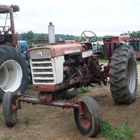 Used International 560 Tractor parts.