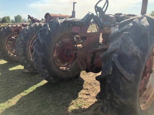 Used International 560 Tractor parts.