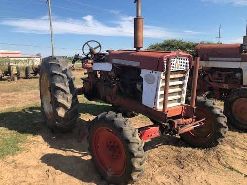 Used International 560 Tractor parts.