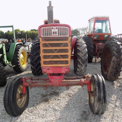 Used International 560 Tractor parts.