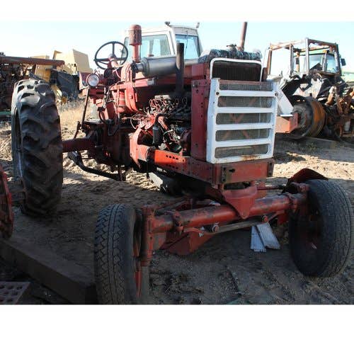 Used International 560 Tractor parts.