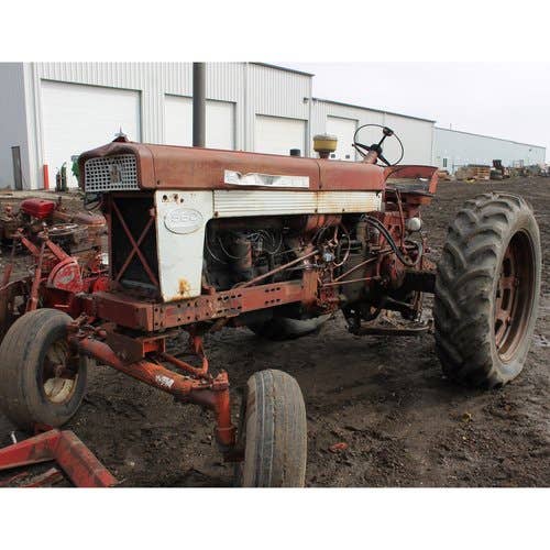 Used International 560 Tractor parts.