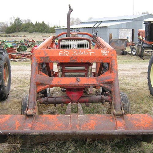 Used International 560 Tractor Parts Used International 560 Tractor Parts