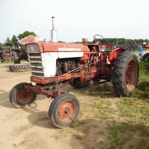 Used International 560 Tractor parts.