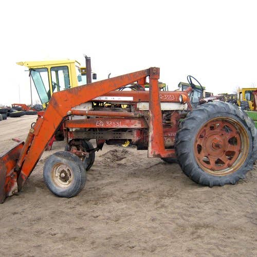 Used International 560 Tractor parts.