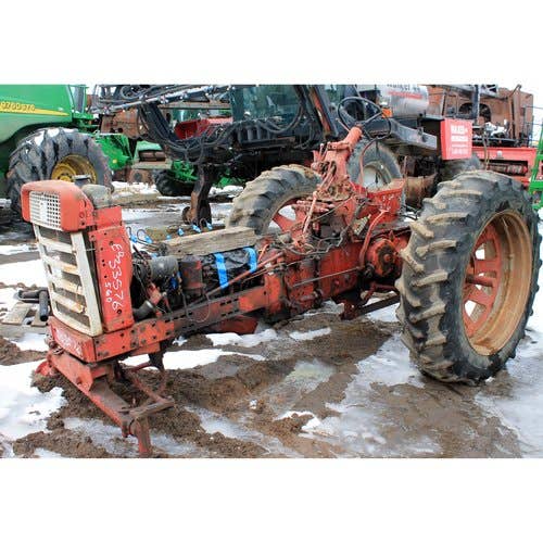Used International 560 Tractor parts.