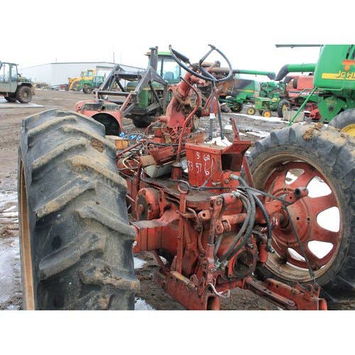 Used International 560 Tractor parts.