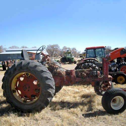 Used International 560 Tractor Parts Used International 560 Tractor Parts