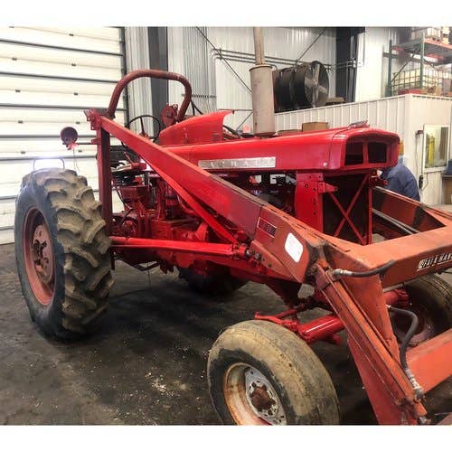 Used International 560 Tractor parts.
