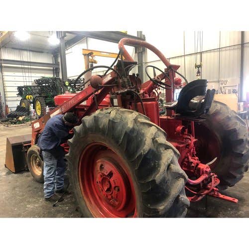 Used International 560 Tractor parts.