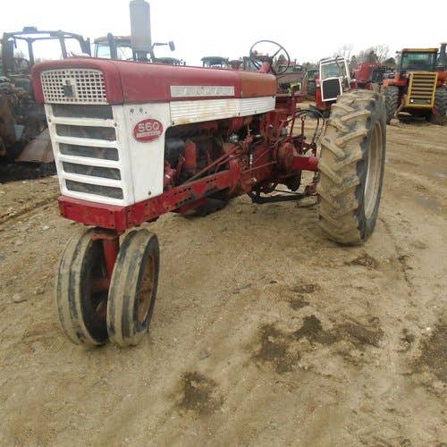 Used International 560 Tractor parts.