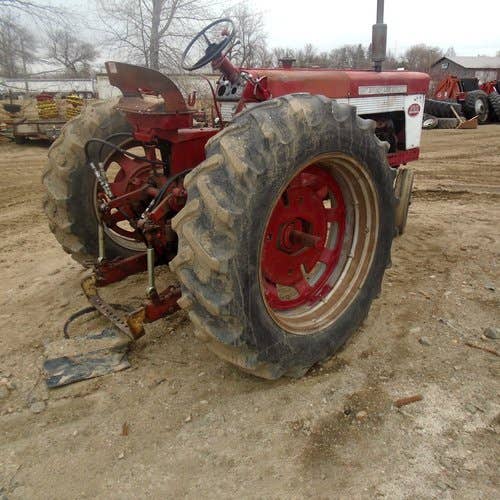 Used International 560 Tractor parts.