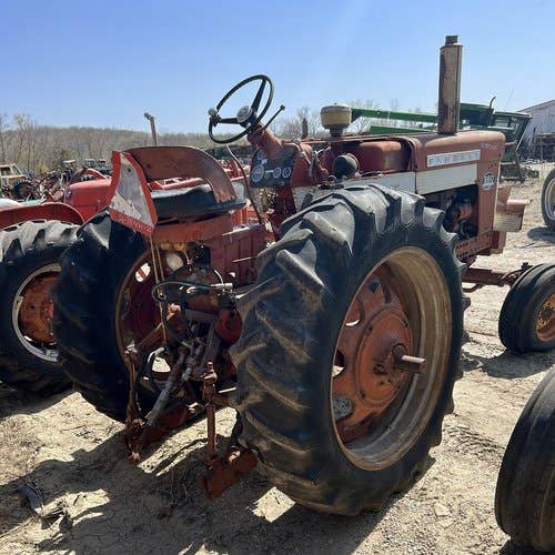 Used International 560 Tractor parts.