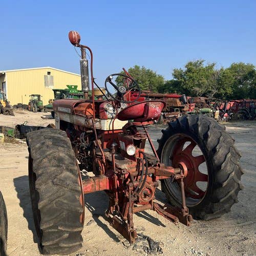 Used International 560 Tractor parts.