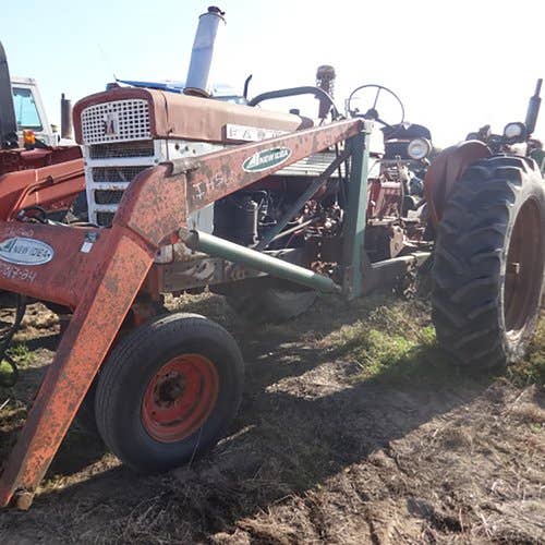 Used International 560 Tractor parts.