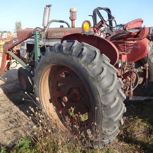 Used International 560 Tractor parts.