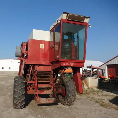 Used International 615 Combine parts.