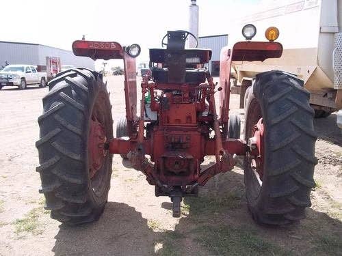 Used International 686 Tractor parts.