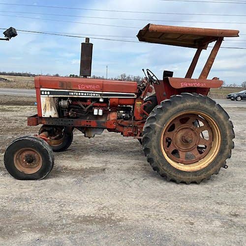 Used International 686 Tractor parts.
