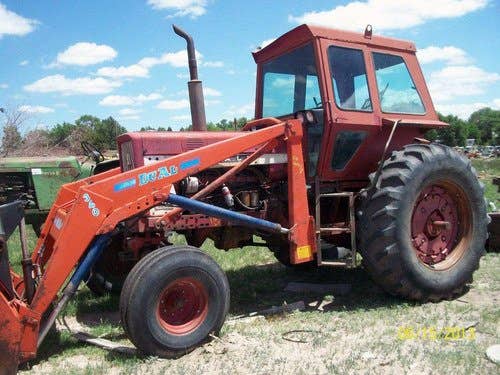 3917 Used International 706 Tractor parts.