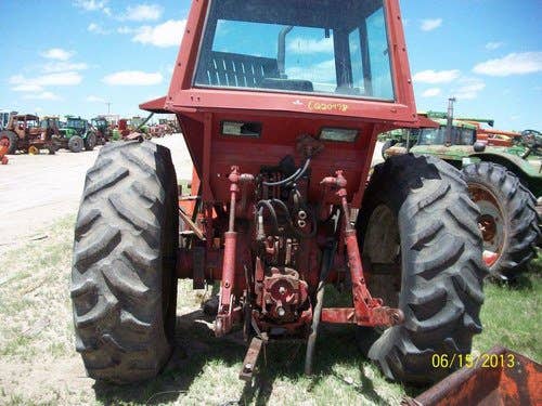 3917 Used International 706 Tractor parts.