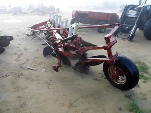 Used International 710 Tillage parts.