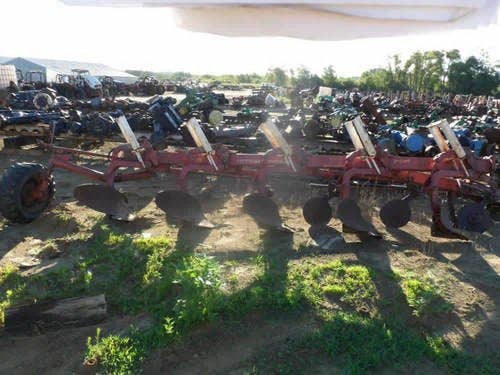 Used International 710 Tillage parts.