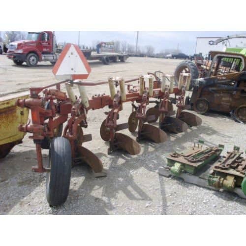 Used International 710 Tillage parts.