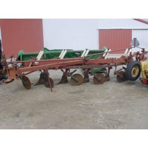 Used International 710 Tillage parts.