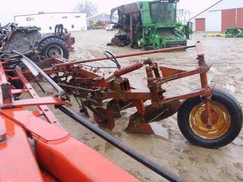 Used International 710 Tillage parts.