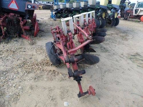 Used International 710 Tillage parts.