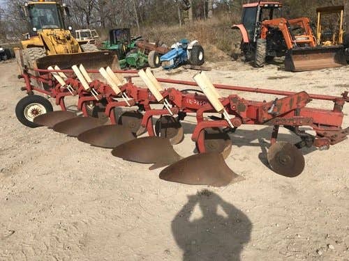 Used International 710 Tillage parts.