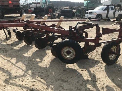 Used International 710 Tillage parts.