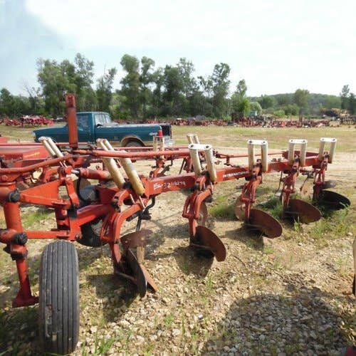 Used International 710 Tillage parts.