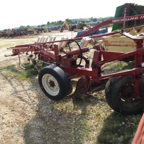 Used International 710 Tillage parts.
