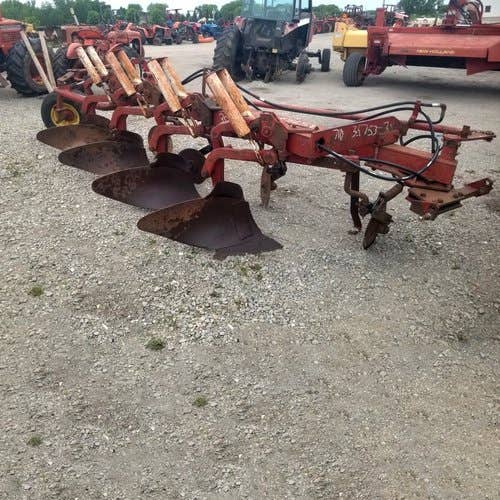 Used International 710 Tillage parts.