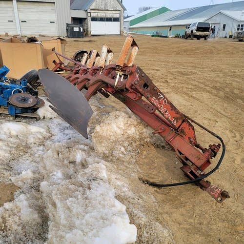Used International 710 Tillage parts.