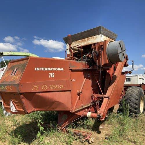 Used International 715 Combine parts.